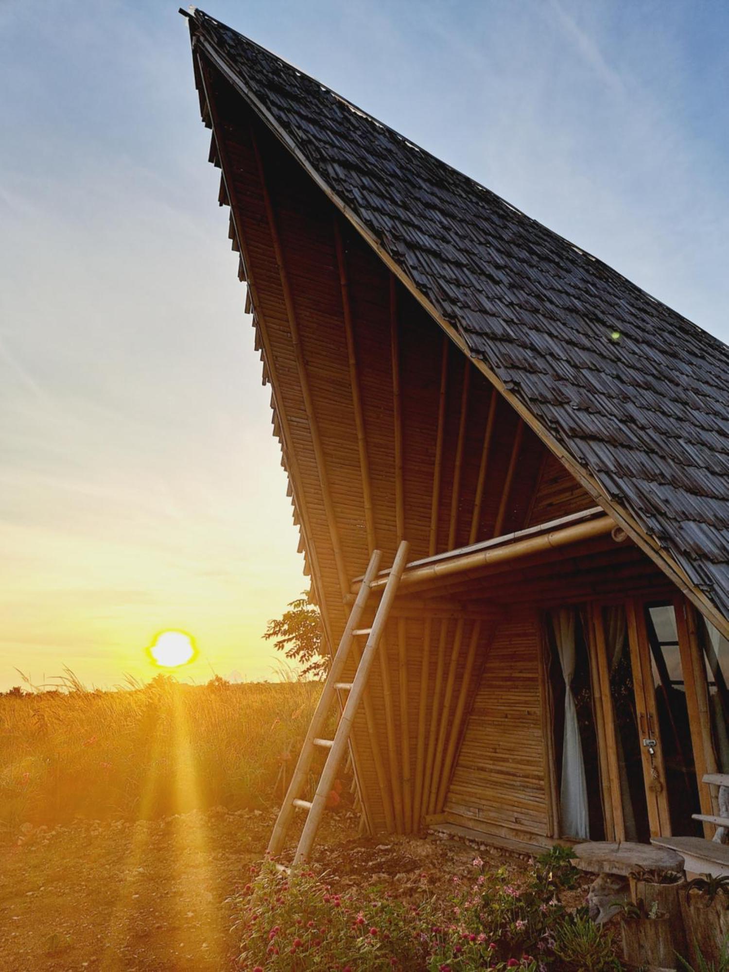 Hars Garden Sumba Otel Waingapu Dış mekan fotoğraf